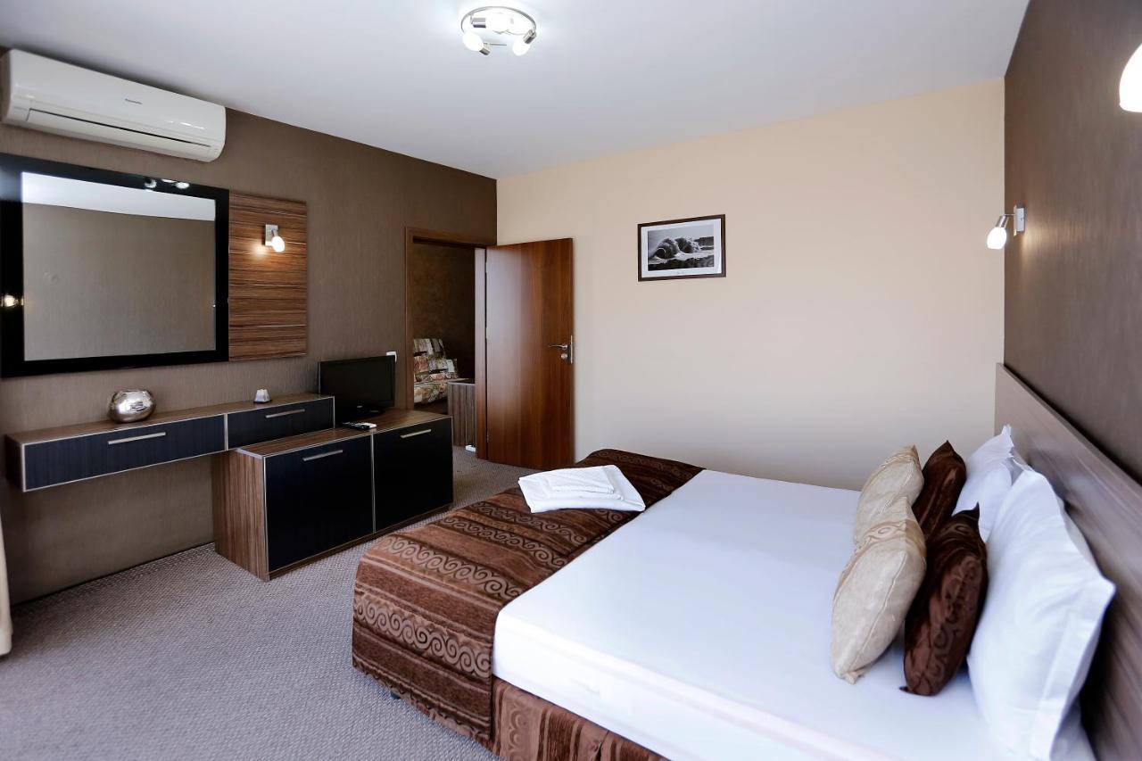Coral Hotel Pomorie Extérieur photo